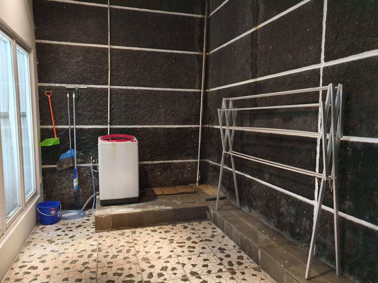 Rumah Disewakan di Cluster Taman Simpruk Lippo Cikarang